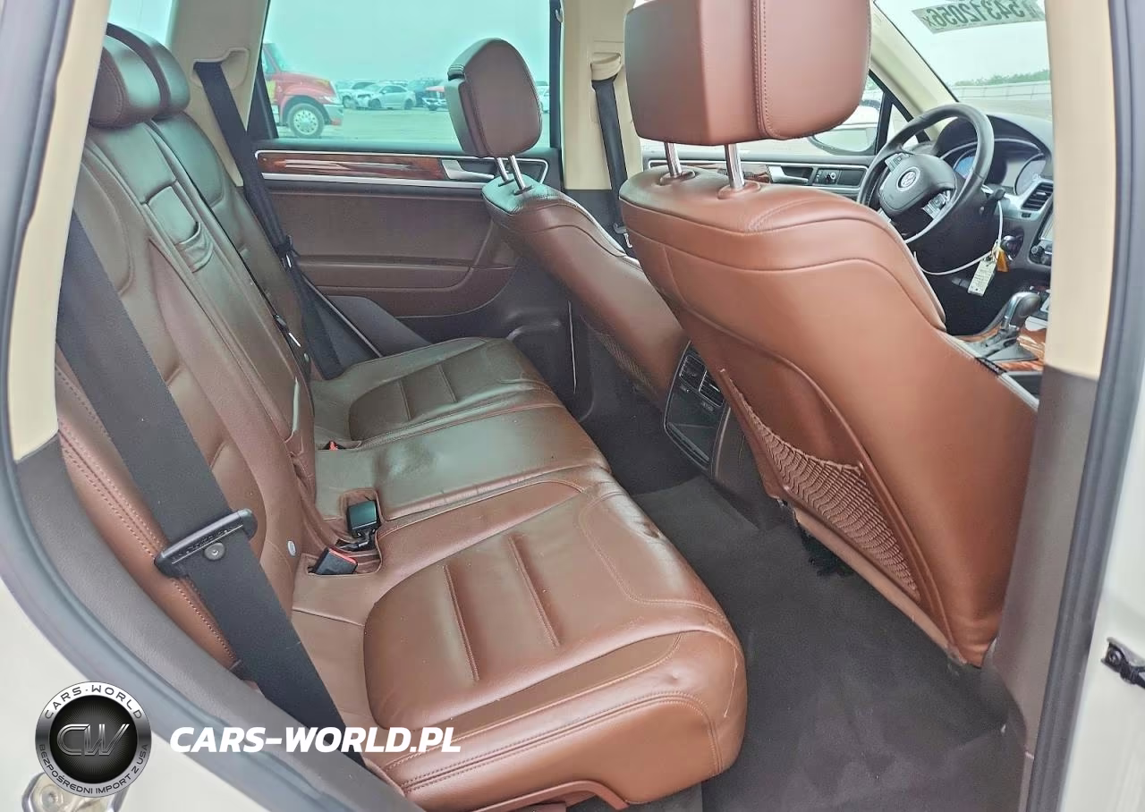 2011 Volkswagen Touareg V6 Tdi VIN:WVGFK9BP8BD005862 - 11