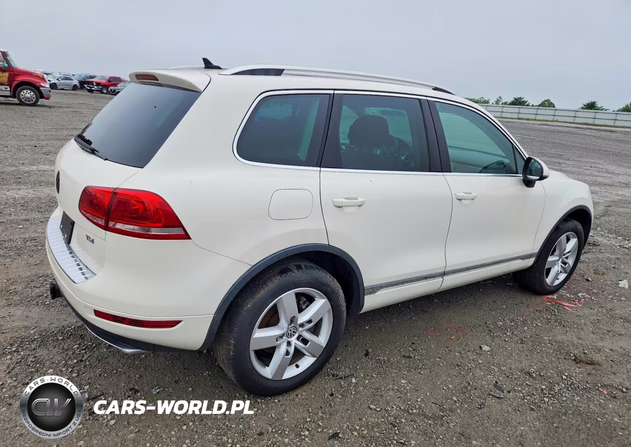2011 Volkswagen Touareg V6 Tdi VIN:WVGFK9BP8BD005862 - 3