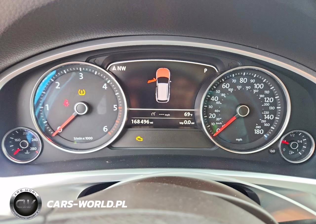 2011 Volkswagen Touareg V6 Tdi VIN:WVGFK9BP8BD005862 - 9
