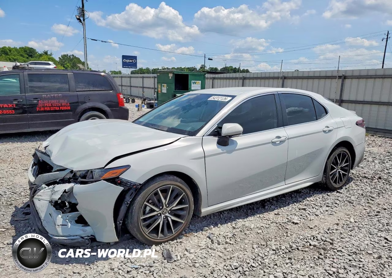 2024 Toyota Camry Se – zdjęcie 1 z 12