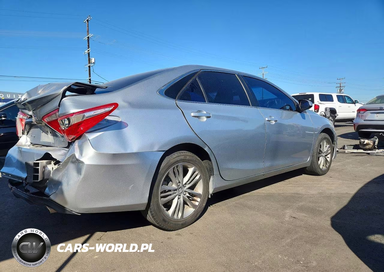 2017 Toyota Camry Se VIN:4T1BF1FK7HU754938 - 3