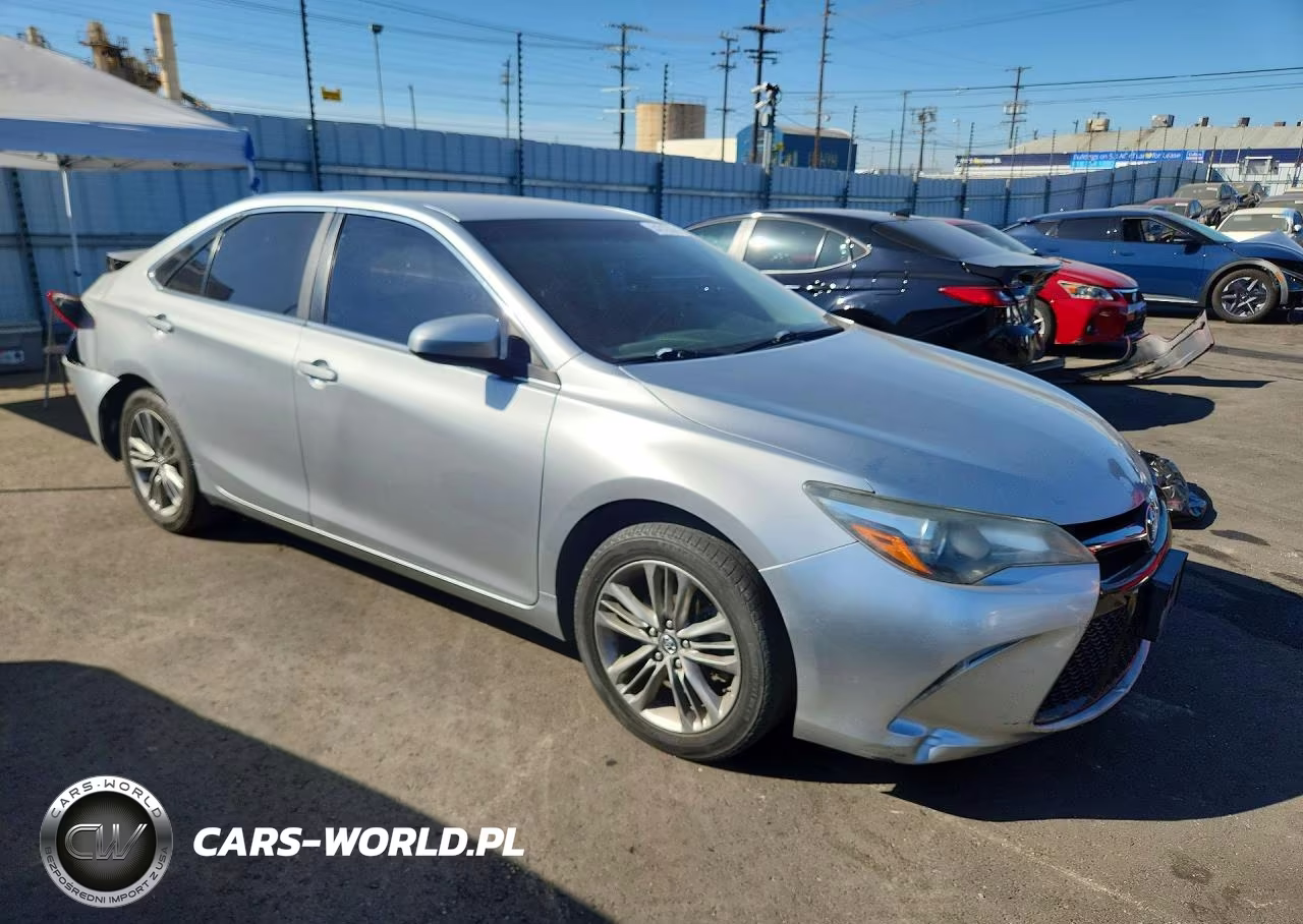 2017 Toyota Camry Se VIN:4T1BF1FK7HU754938 - 4