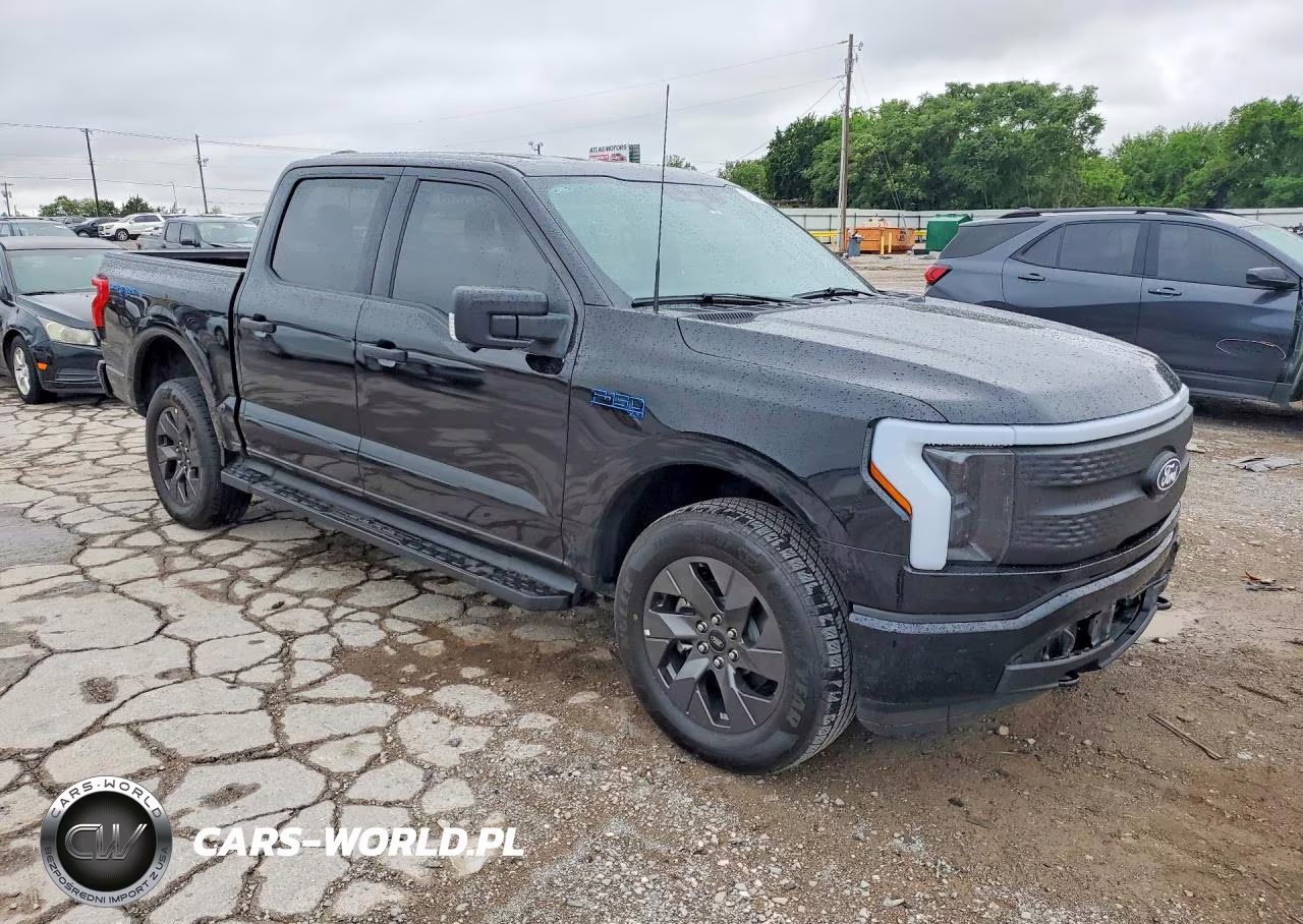 2024 Ford F150 Lightning Xlt VIN:1FTVW3LK8RWG20723 - 4