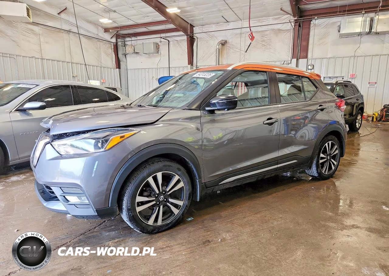2018 Nissan Kicks Sr