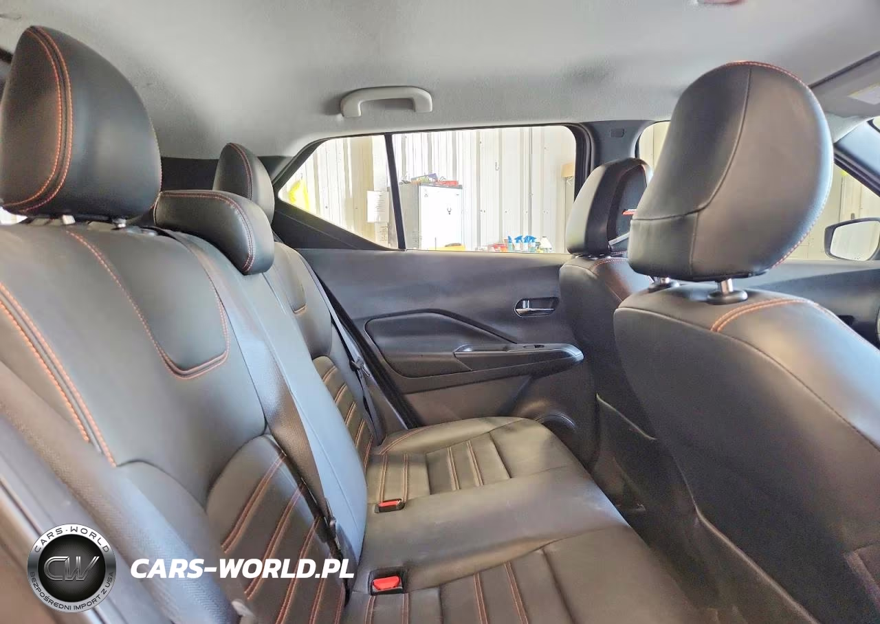 2018 Nissan Kicks Sr VIN:3N1CP5CU7JL526489 - 11