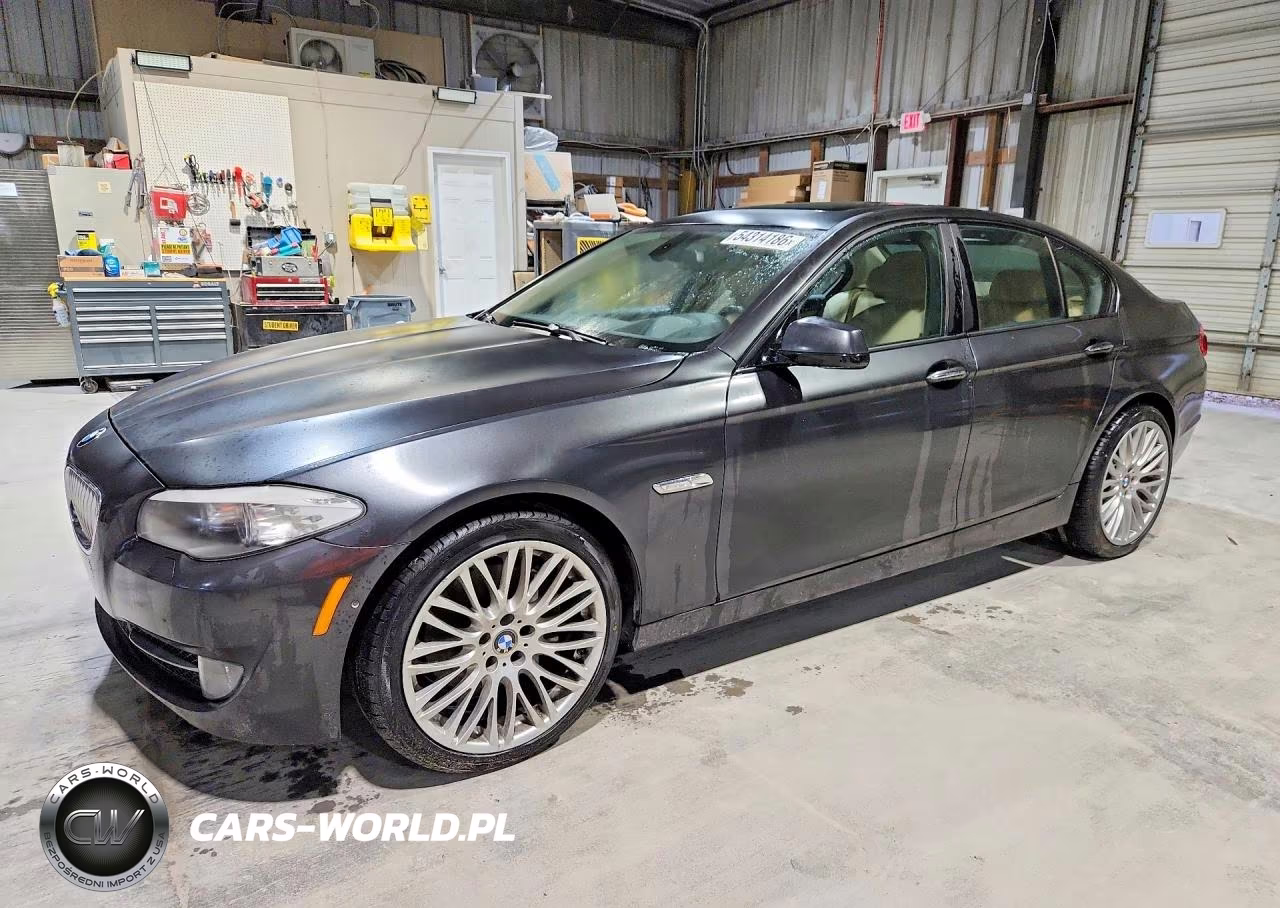 2011 BMW 550I