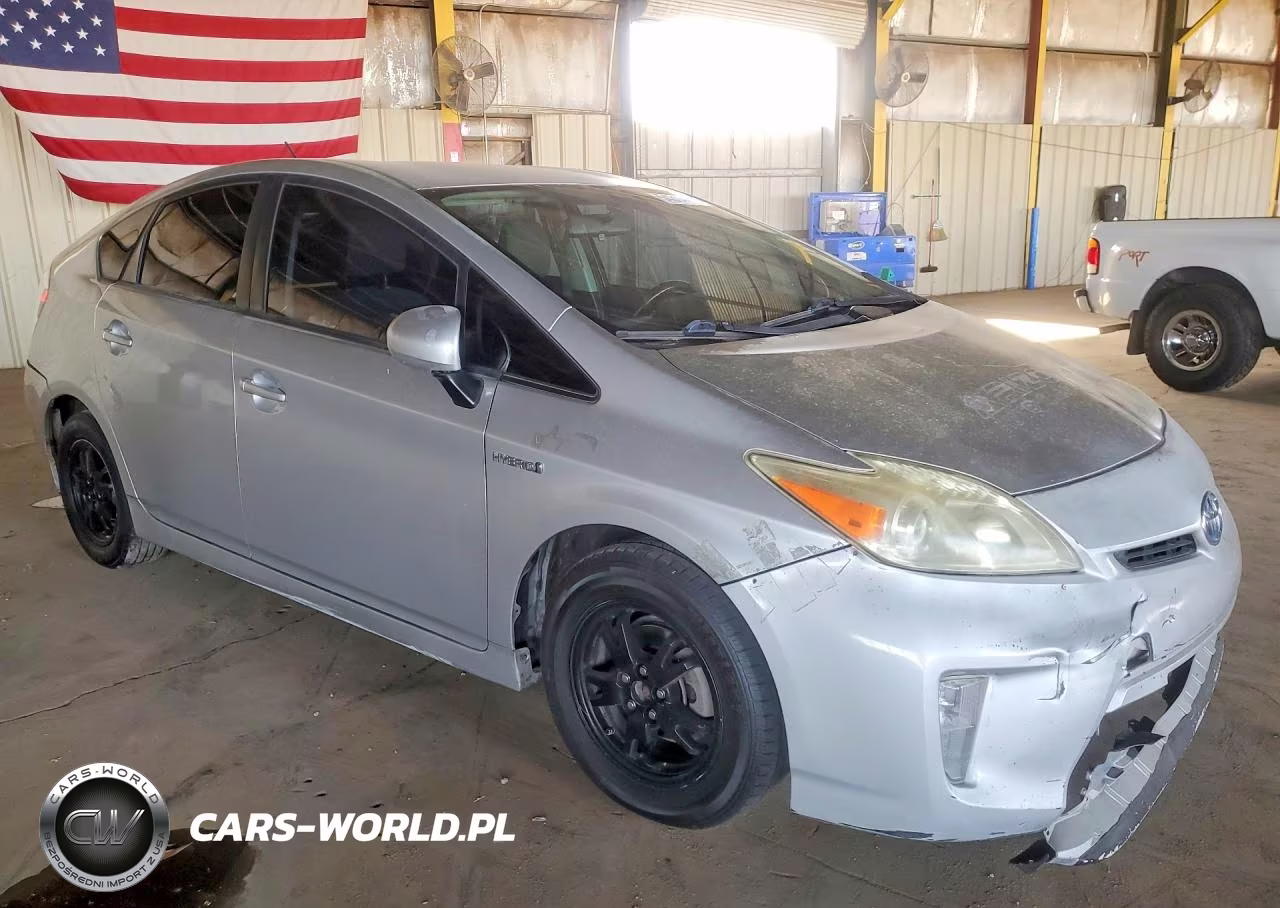 2013 Toyota Prius Two VIN:JTDKN3DU6D0340493 - 4