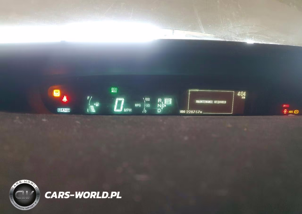 2013 Toyota Prius Two VIN:JTDKN3DU6D0340493 - 9