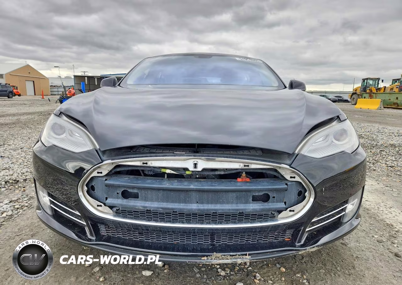 2013 Tesla Model S VIN:5YJSA1DP4DFP13638 - 5
