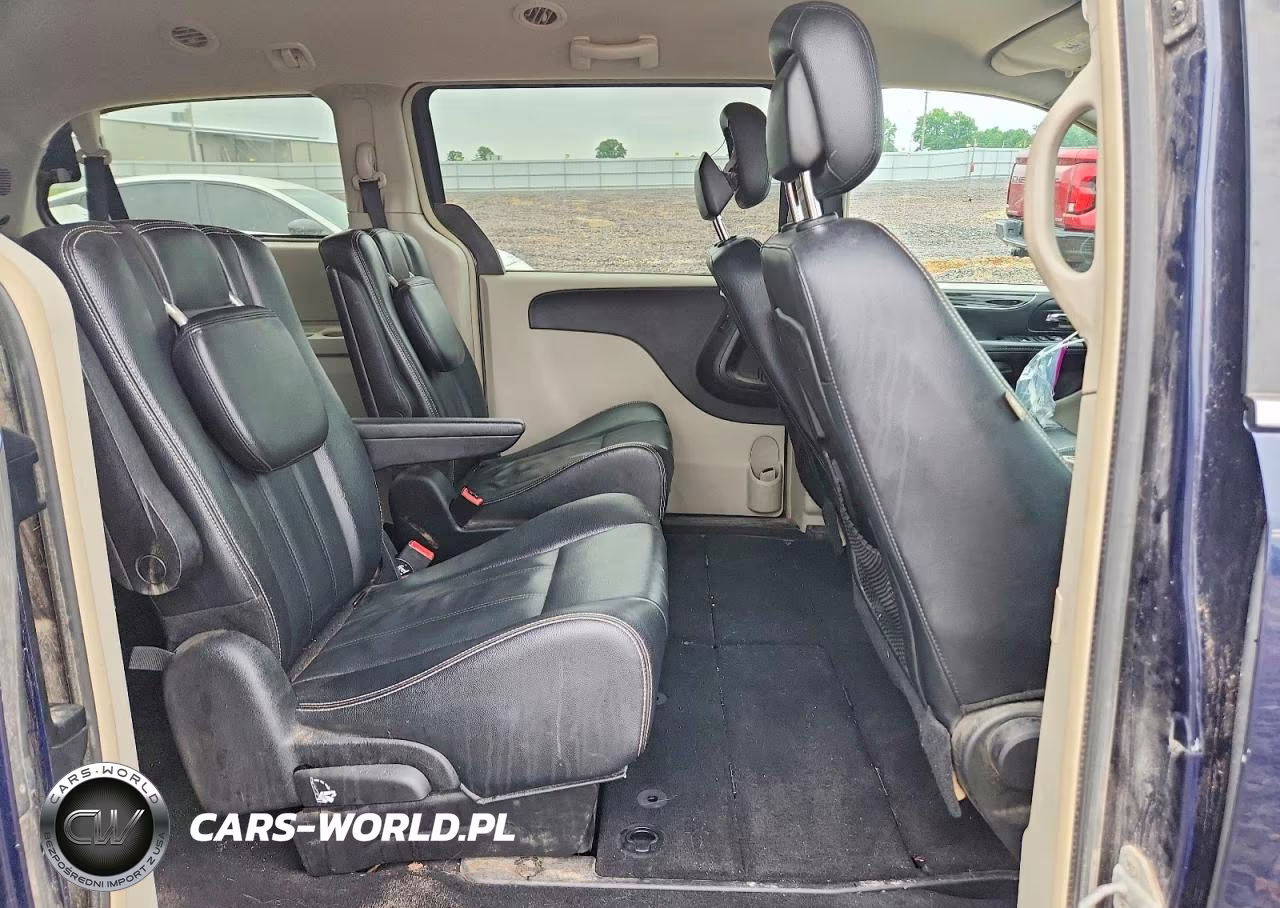 2014 Chrysler Town & Country Touring VIN:2C4RC1BG3ER442900 - 10