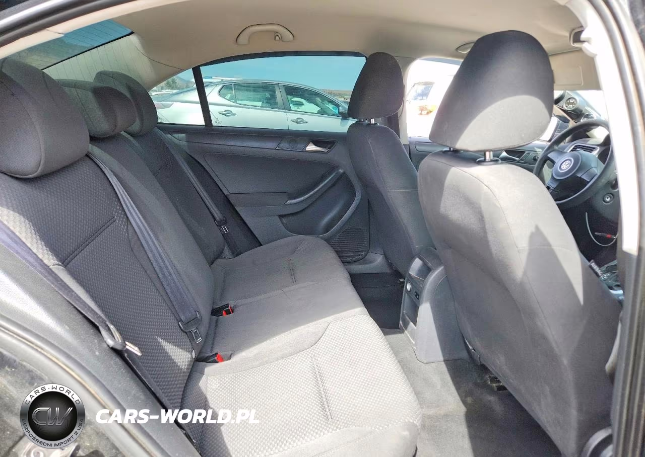 2011 Volkswagen Jetta Base VIN:3VW2K7AJXBM361879 - 10