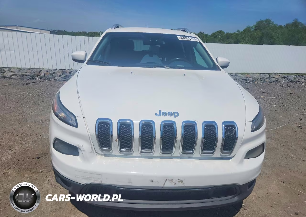 2015 Jeep Cherokee Latitude VIN:1C4PJMCS0FW795556 - 5