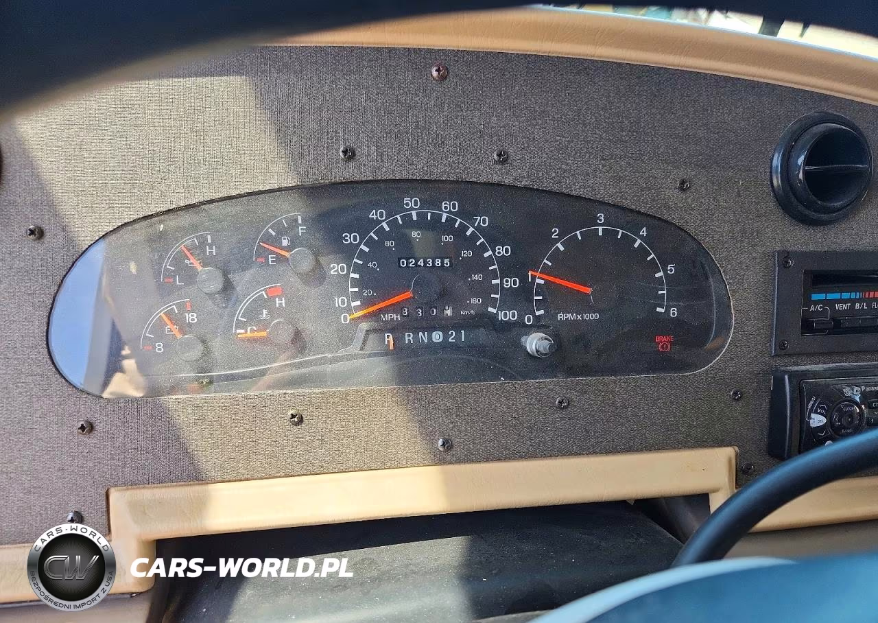 2000 Ftwd Motorhome VIN:3FCNF53S5YJA06966 - 8