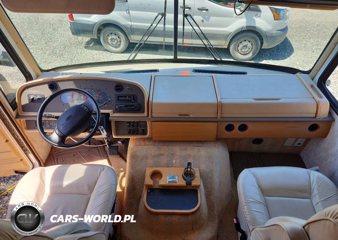 2000 Ftwd Motorhome VIN:3FCNF53S5YJA06966 - 9