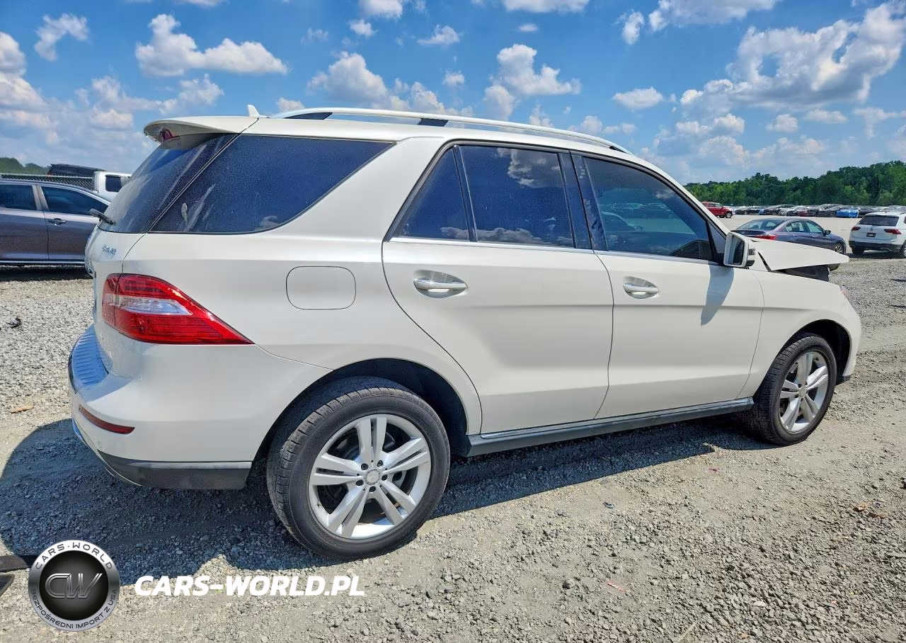 2015 Mercedes-Benz Ml 350 4Matic VIN:4JGDA5HBXFA570118 - 3