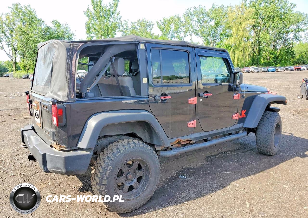 2009 Jeep Wrangler Unlimited X VIN:1J4GA39189L752446 - 3