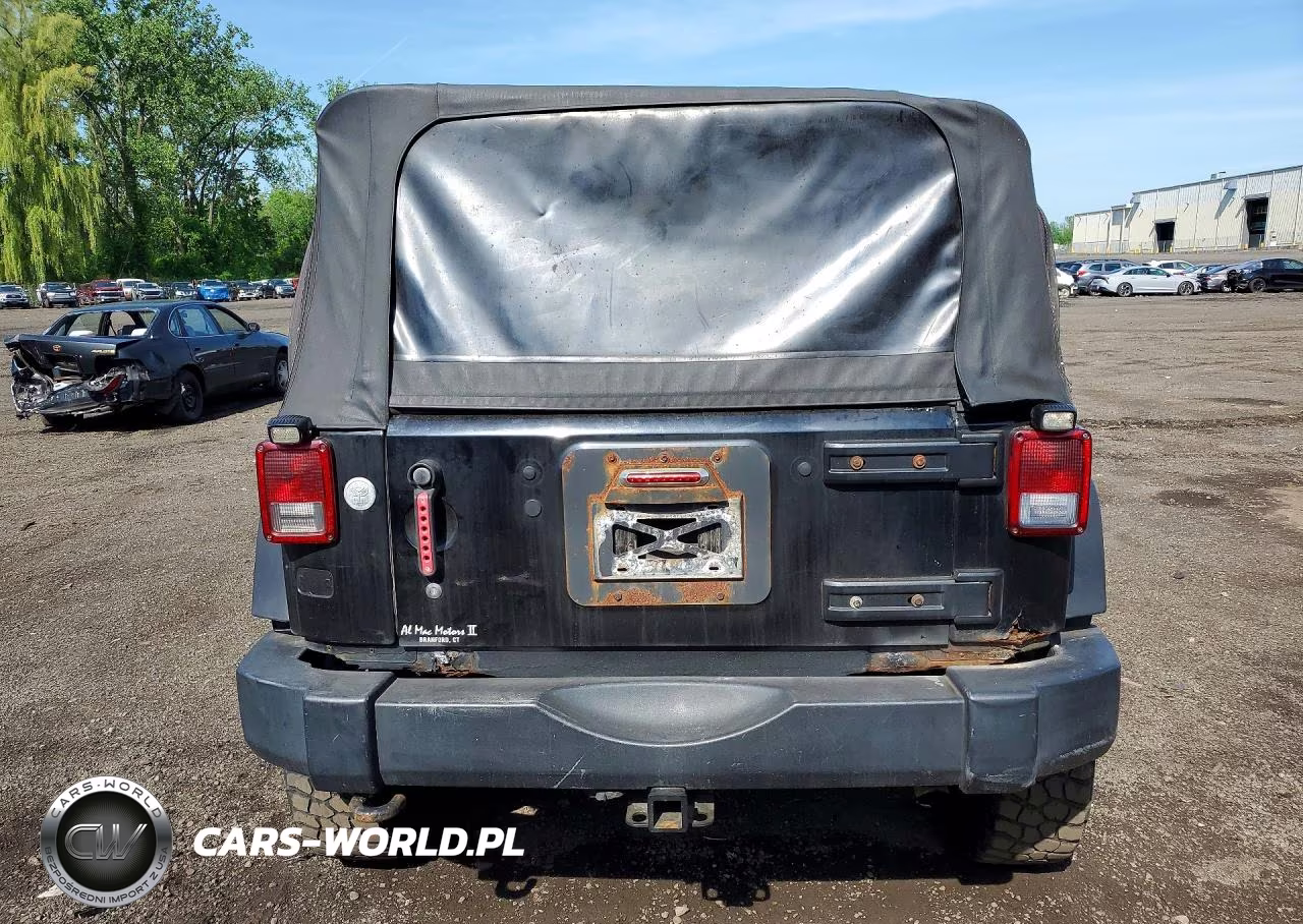 2009 Jeep Wrangler Unlimited X VIN:1J4GA39189L752446 - 6