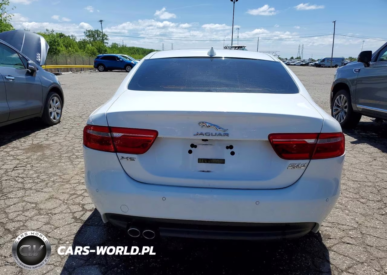 2017 Jaguar Xe Prestige VIN:SAJAK4BN1HA953967 - 6