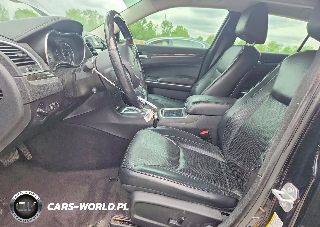 2016 Chrysler 300C VIN:2C3CCAKG5GH296065 - 7