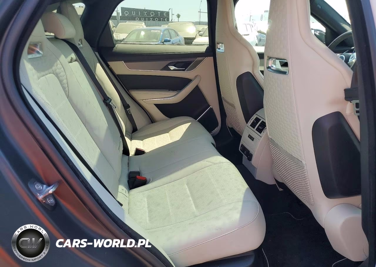 2025 Jaguar F-Pace Svr 575 Edition VIN:SADCZ2FE8SA753844 - 11