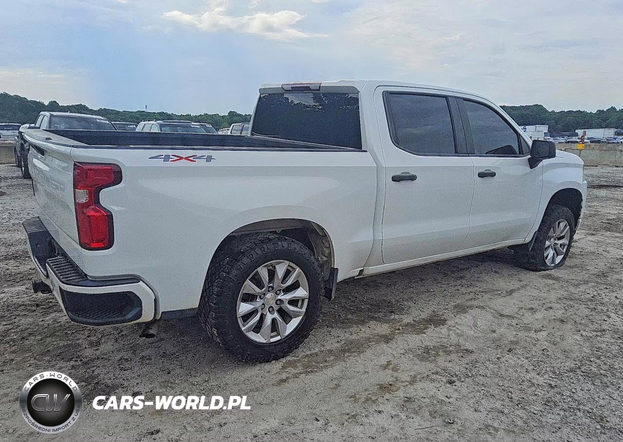 2021 Chevrolet Silverado K1500 Custom VIN:3GCPYBEK7MG327056 - 3