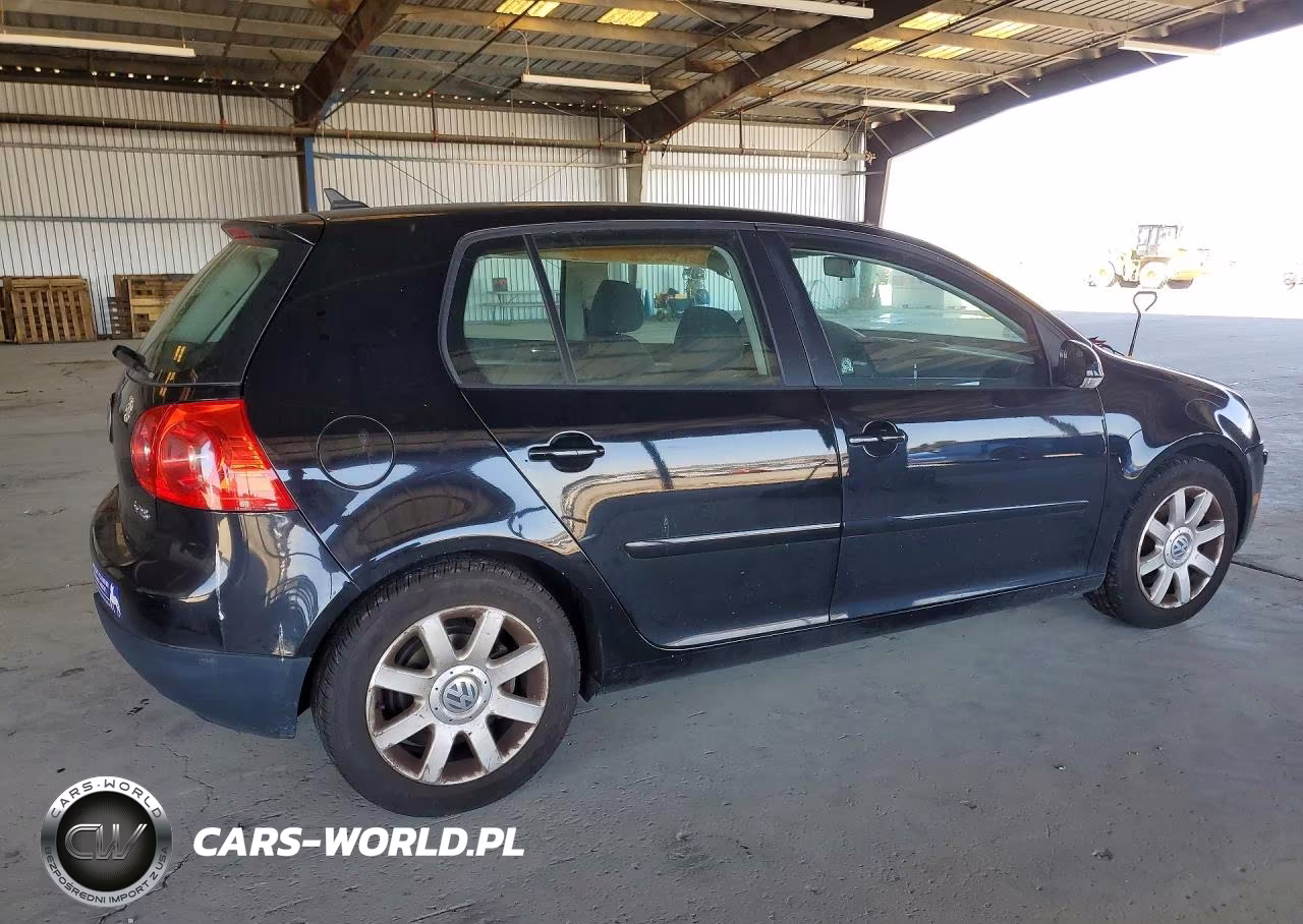 2007 Volkswagen Rabbit VIN:WVWCS71KX7W131895 - 3