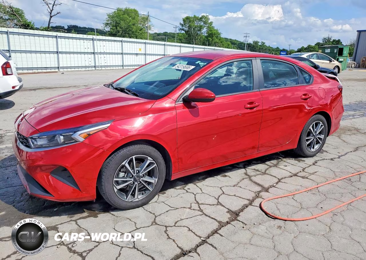 2024 Kia Forte Lxs – zdjęcie 1 z 12