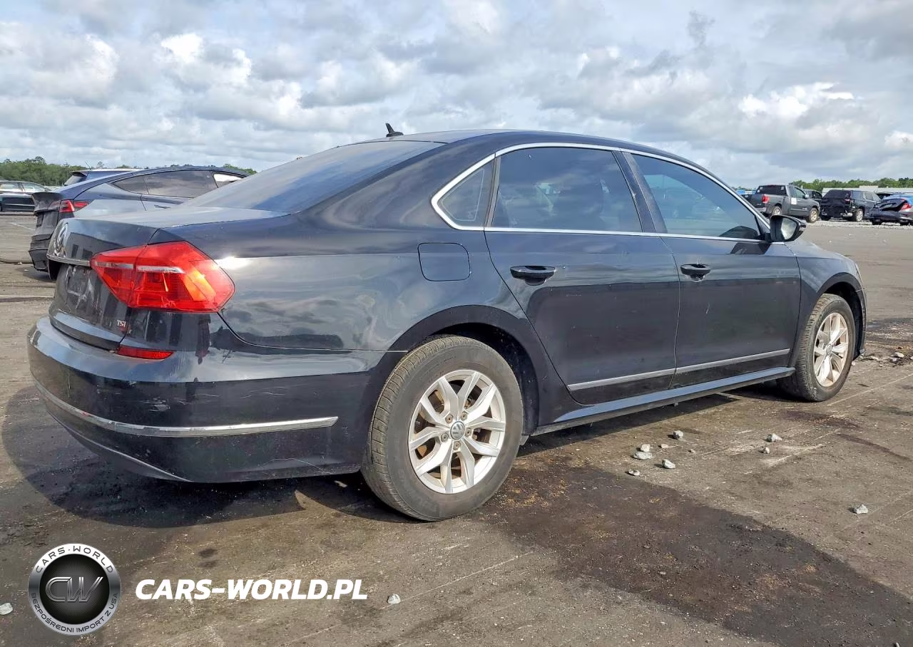2016 Volkswagen Passat S VIN:1VWAS7A39GC035562 - 3