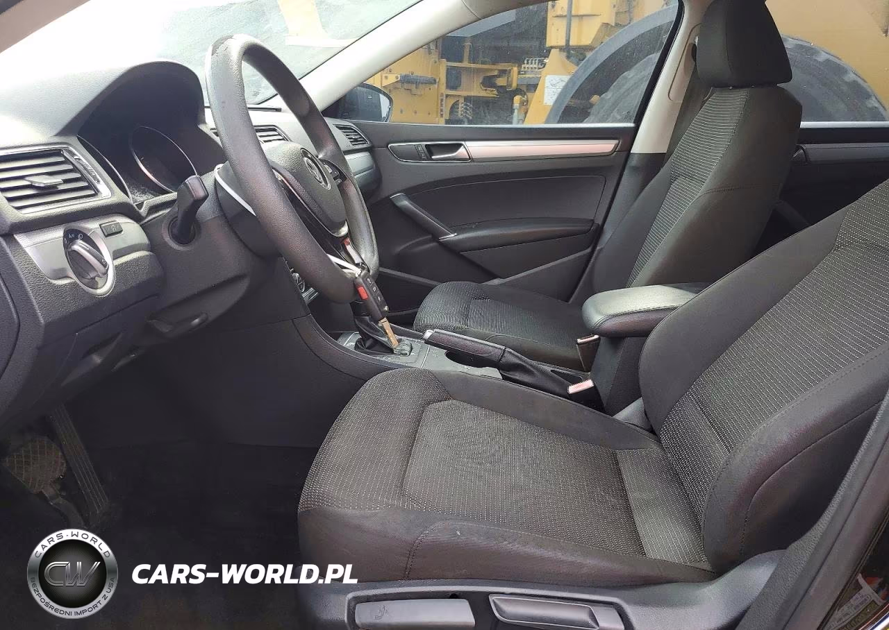 2016 Volkswagen Passat S VIN:1VWAS7A39GC035562 - 7
