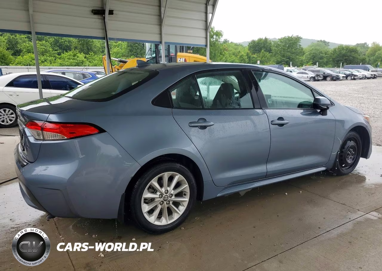 2020 Toyota Corolla Le VIN:5YFHPRAE1LP023360 - 3
