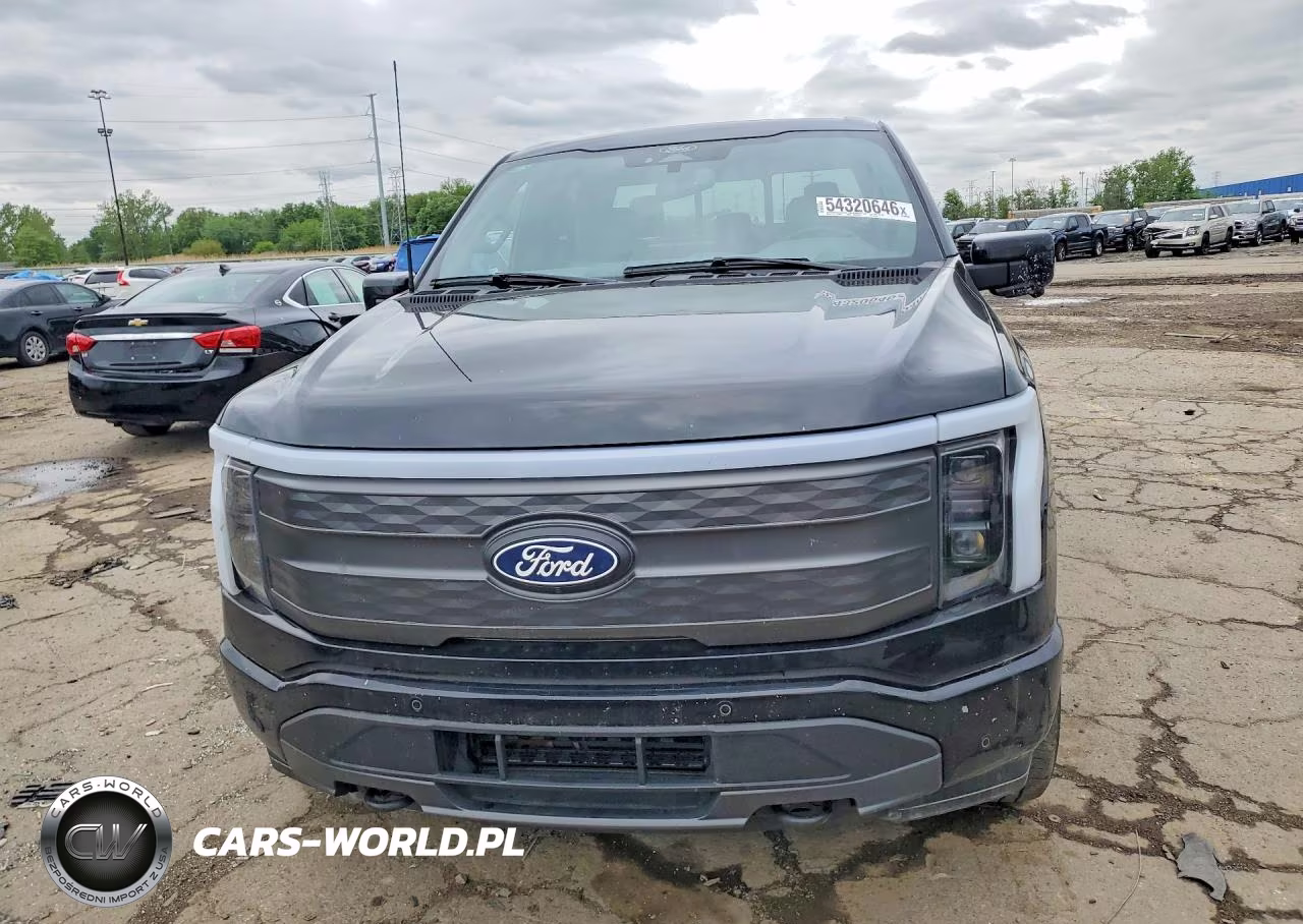 2025 Ford F150 Lightning Lariat VIN:1FTVW5L79SWG03801 - 5