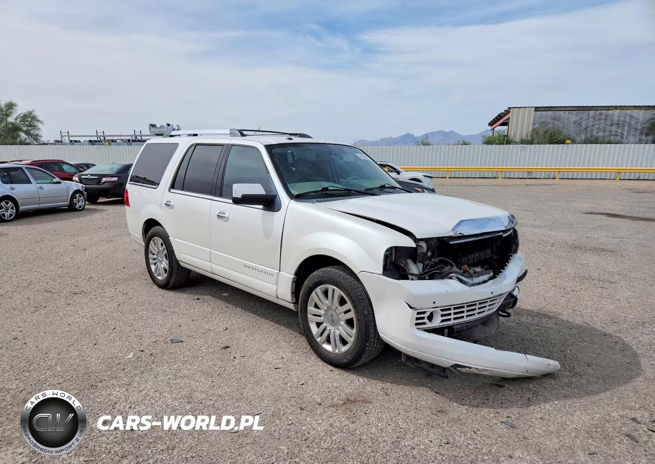 2014 Lincoln Navigator VIN:5LMJJ2H58EEL05830 - 4
