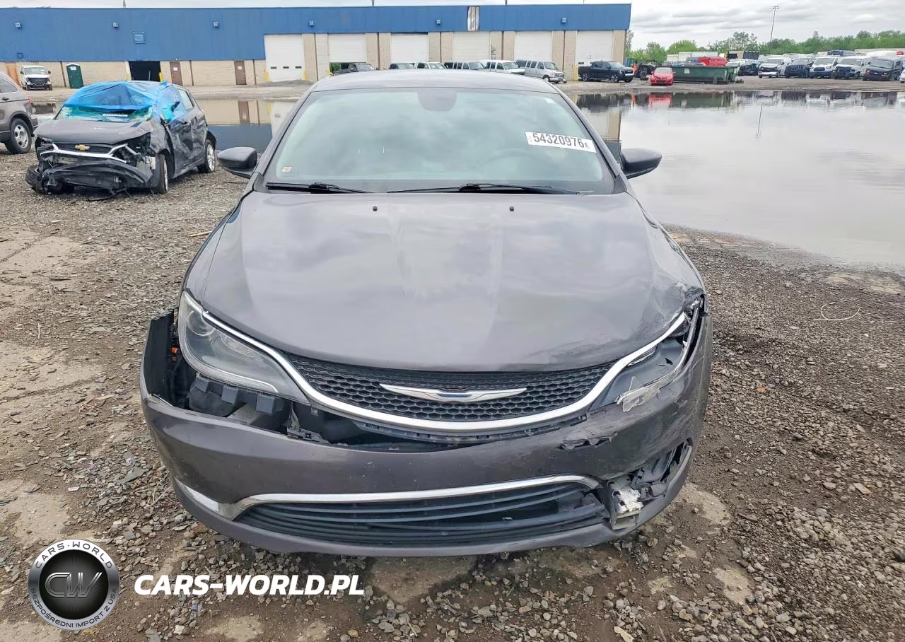 2015 Chrysler 200 Limited VIN:1C3CCCAB2FN552413 - 5