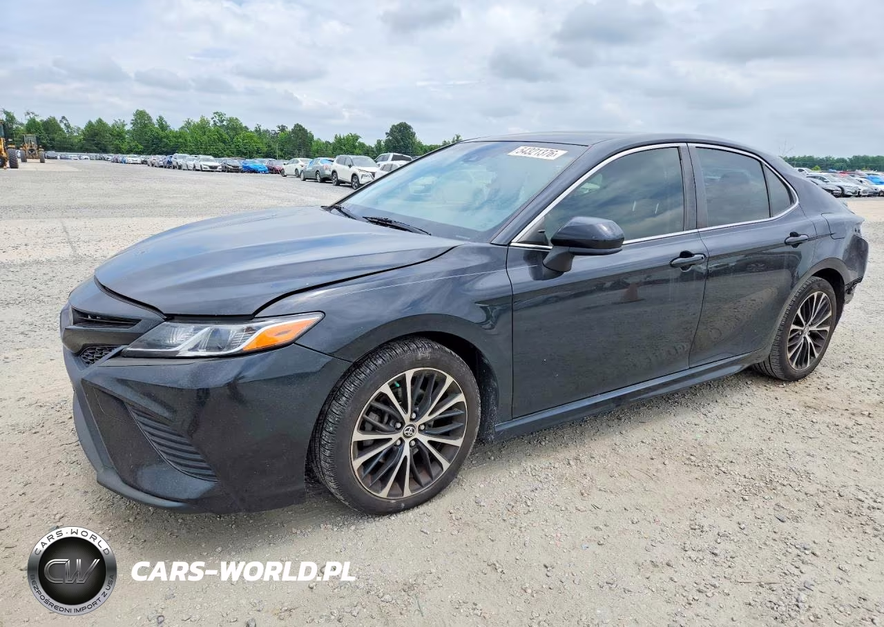 2018 Toyota Camry Se – zdjęcie 1 z 13