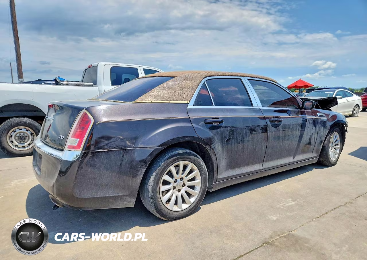 2013 Chrysler 300 VIN:2C3CCAAG6DH703467 - 3