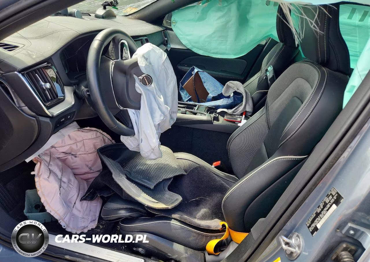 2023 Volvo V60 Polestar Engineered VIN:YV1H60EP6P1543696 - 7