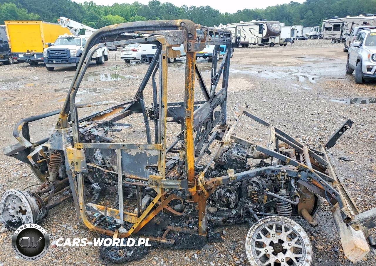 2025 Polaris Ranger Utility Vehicle VIN:4XARRU99XS8757070 - 10