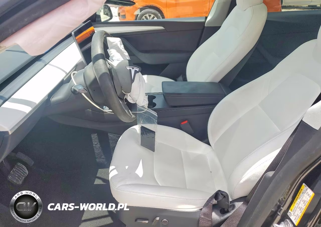 2024 Tesla Model Y VIN:7SAYGDED1RF034256 - 7