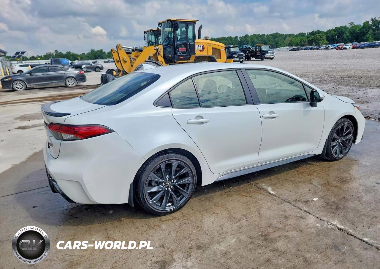 2024 Toyota Corolla Xse VIN:JTDT4MCE9RJ105482 - 3