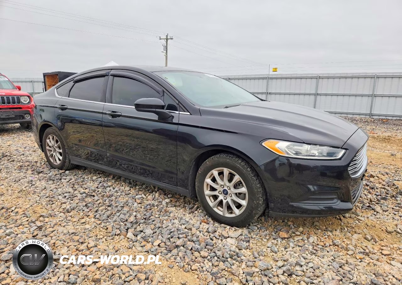 2016 Ford Fusion S VIN:3FA6P0G73GR258229 - 4