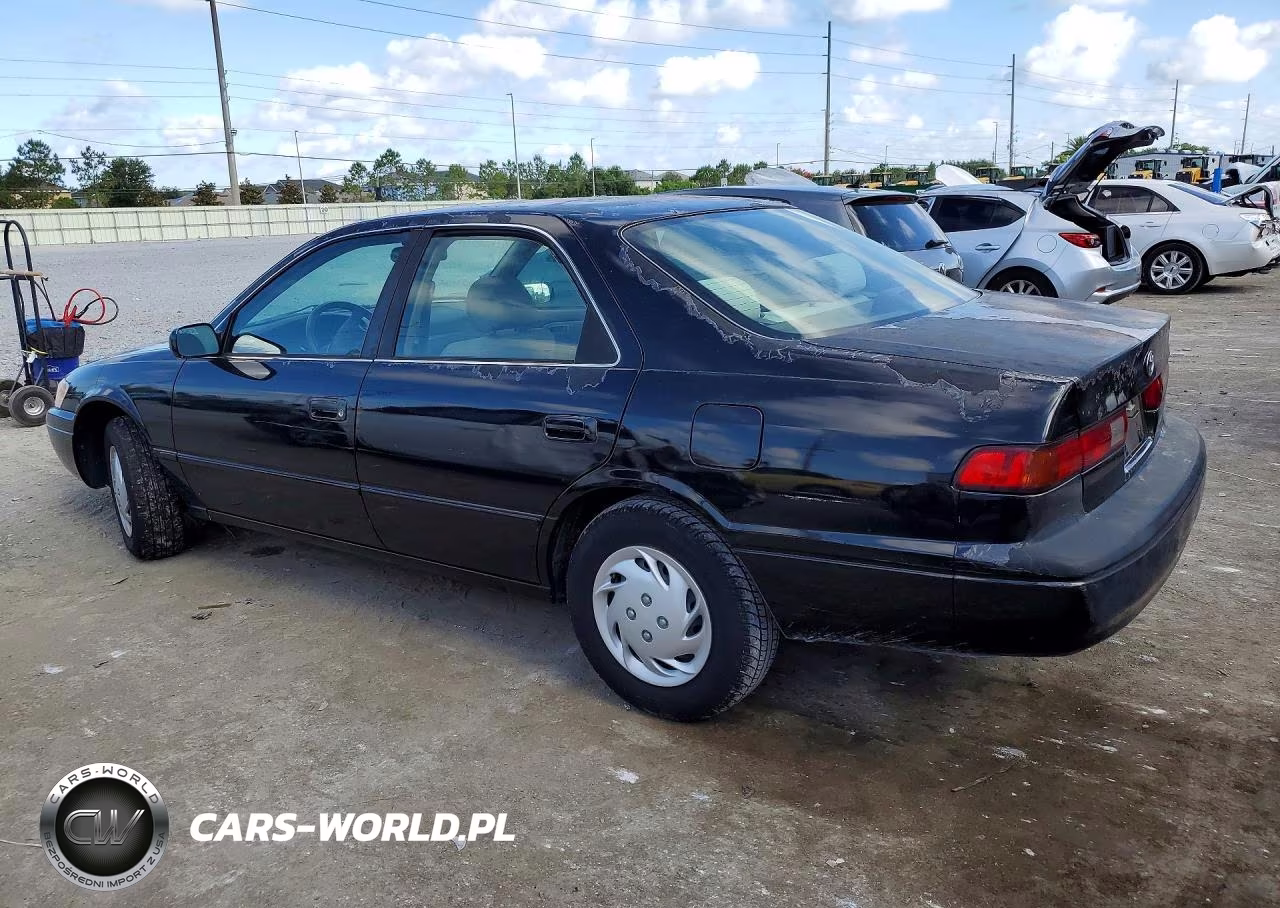 1999 Toyota Camry Le VIN:4T1BG28K8XU584491 - 2