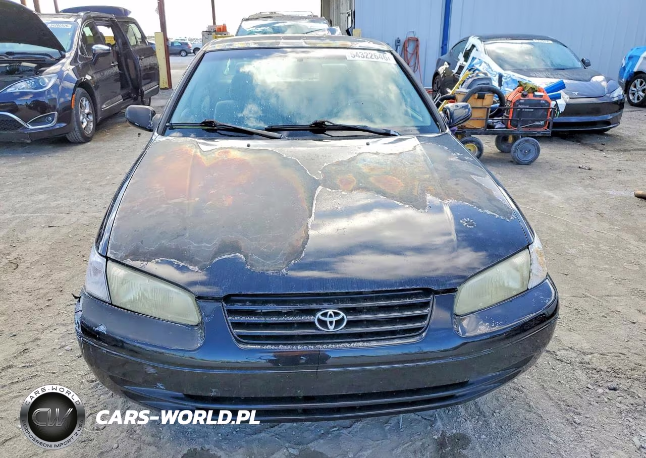 1999 Toyota Camry Le VIN:4T1BG28K8XU584491 - 5