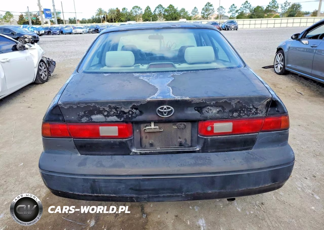 1999 Toyota Camry Le VIN:4T1BG28K8XU584491 - 6