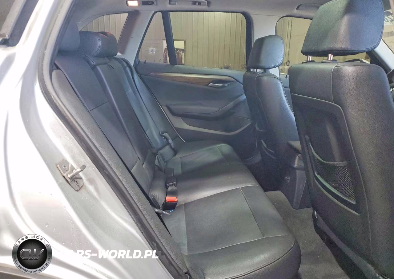 2014 BMW X1 xDrive28I VIN:WBAVL1C51EVY21576 - 11