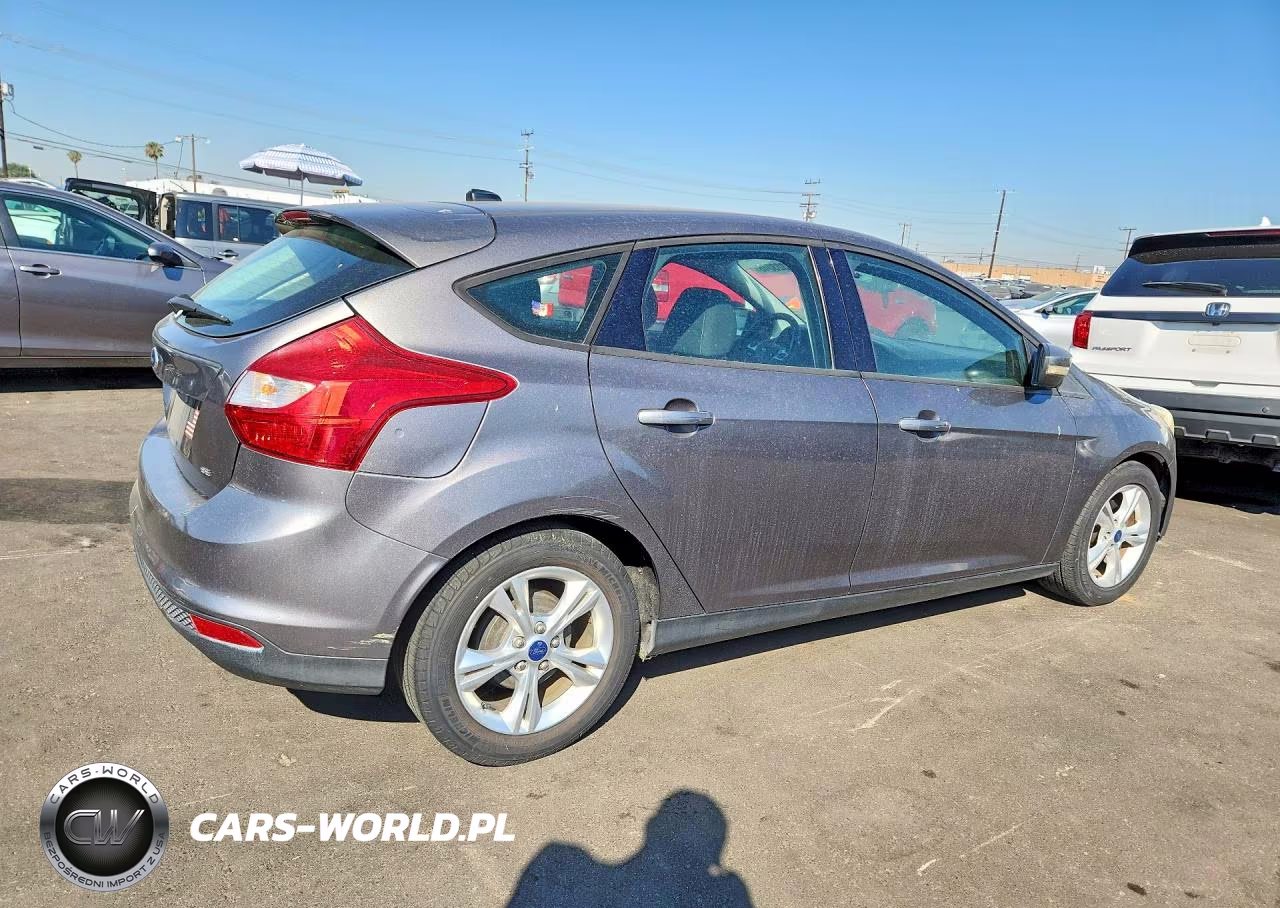 2013 Ford Focus Se VIN:1FADP3K25DL237297 - 3
