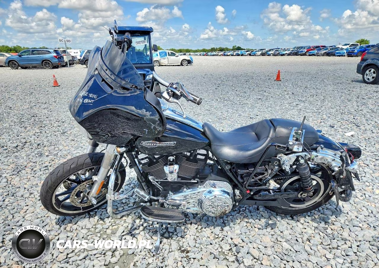 2023 Harley-Davidson Flhx VIN:1HD1KBC14PB677452 - 3