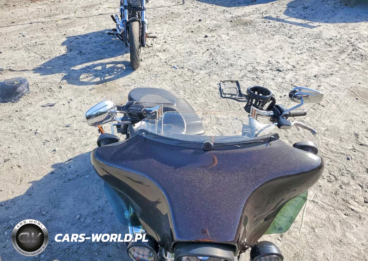 2011 Harley Davidson Flhx VIN:1HD1KBM19BB649153 - 5