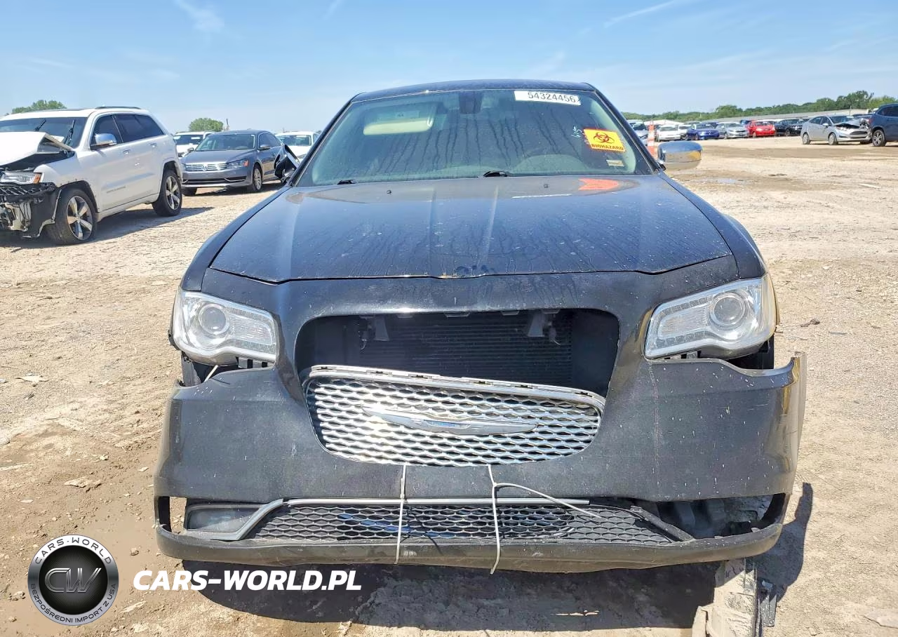 2016 Chrysler 300C VIN:2C3CCAEG3GH167382 - 5