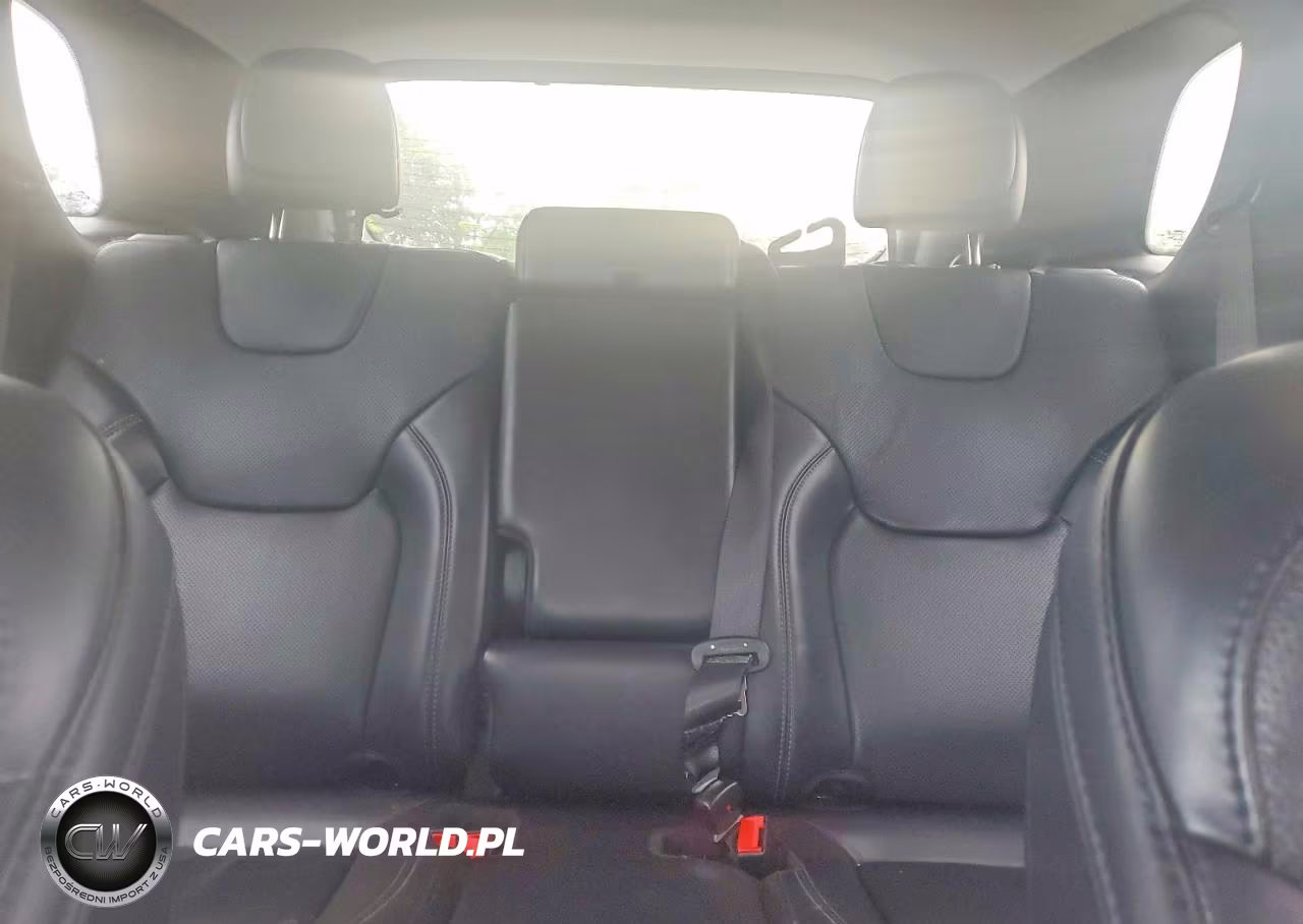 2020 Jeep Cherokee Latitude Plus VIN:1C4PJMLX5LD631030 - 10