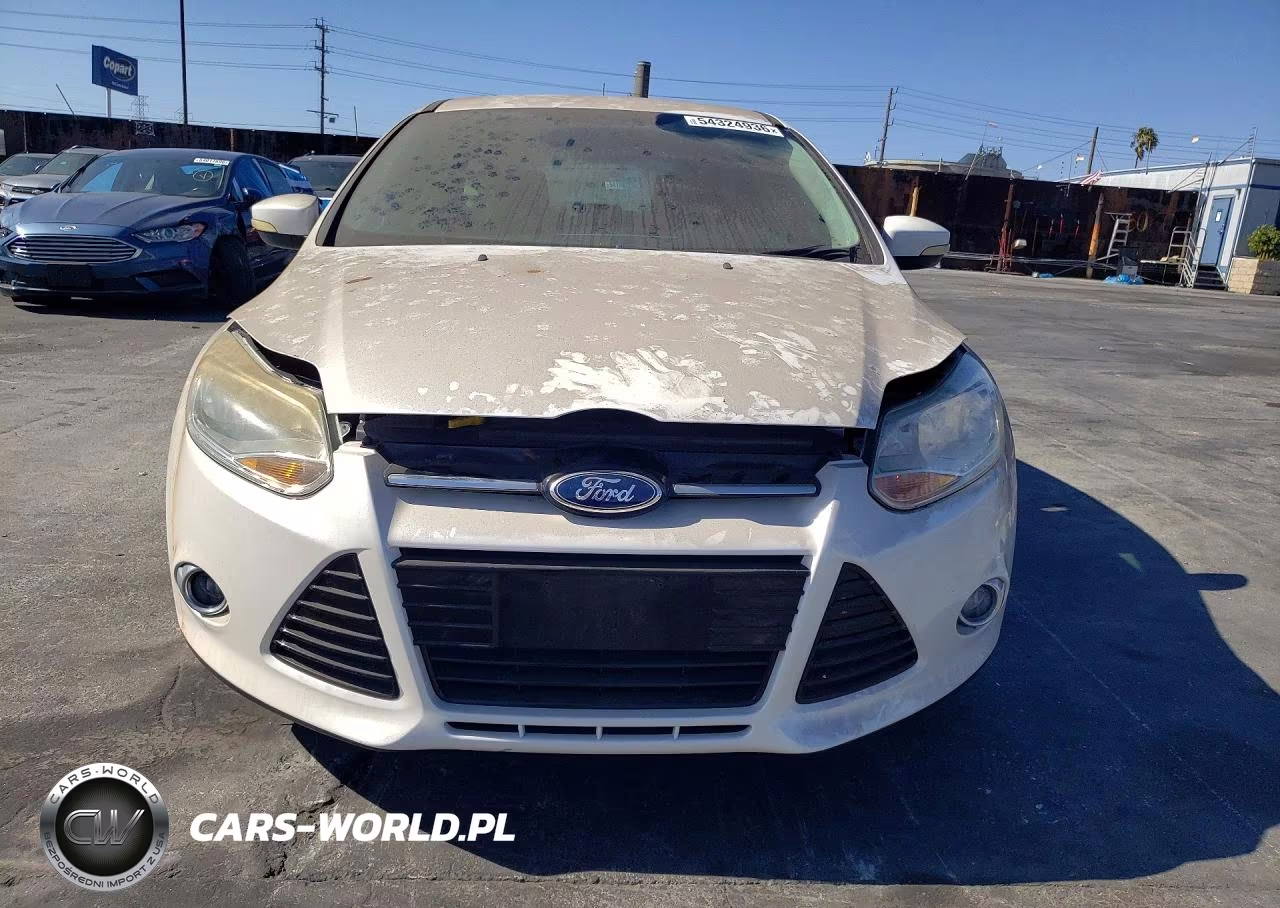 2012 Ford Focus VIN:1FAHP3M22CL257679 - 5